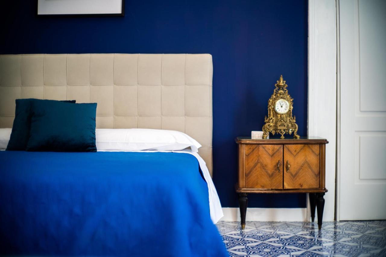 Camera King Deluxe